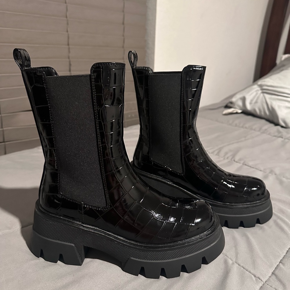 Myles Croc Chelsea Boots from Dolls Kill by Simmi London